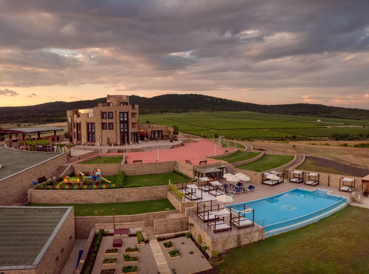 Hotel Soli Invicto Elenovo  Exteriör bild